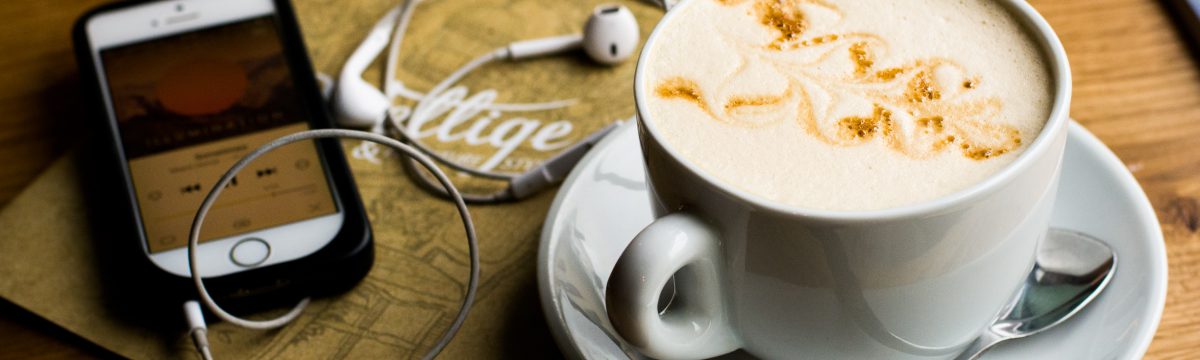 Die Macht der Ohren: Wie Podcast Marketing die Massen begeistert 